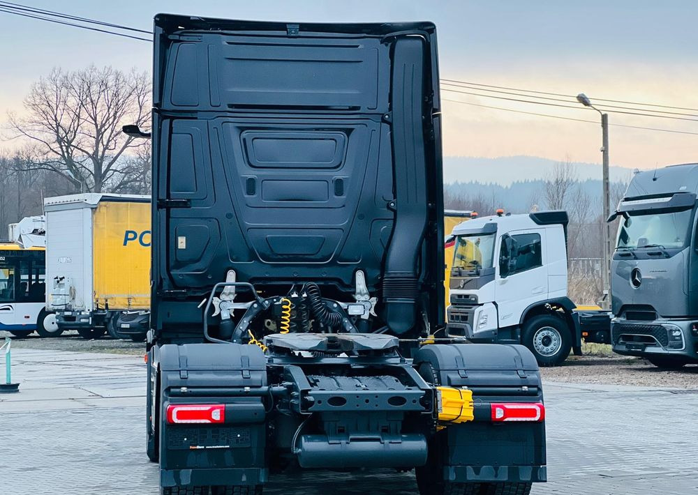 Mercedes-Benz Actros 1851/GIGA SPACE/ Retarder/ Klima Postojowa/ Aktywny tempomat ACC/ - Dragbil: bild 4 Mercedes-Benz Actros 1851/GIGA SPACE/ Retarder/ Klima Postojowa/ Aktywny tempomat ACC/ - Dragbil: bild 4