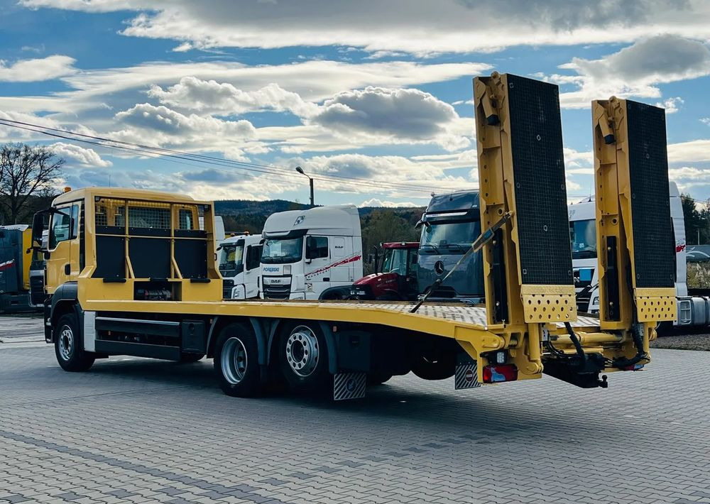 MAN TGS / 6x2/ LAWETA / PLATFORMA / NAJAZDY HYDRAULICZNE / WYCIĄGARKA / oś skrętna i podnoszona - Bärgningsbil: bild 4 MAN TGS / 6x2/ LAWETA / PLATFORMA / NAJAZDY HYDRAULICZNE / WYCIĄGARKA / oś skrętna i podnoszona - Bärgningsbil: bild 4