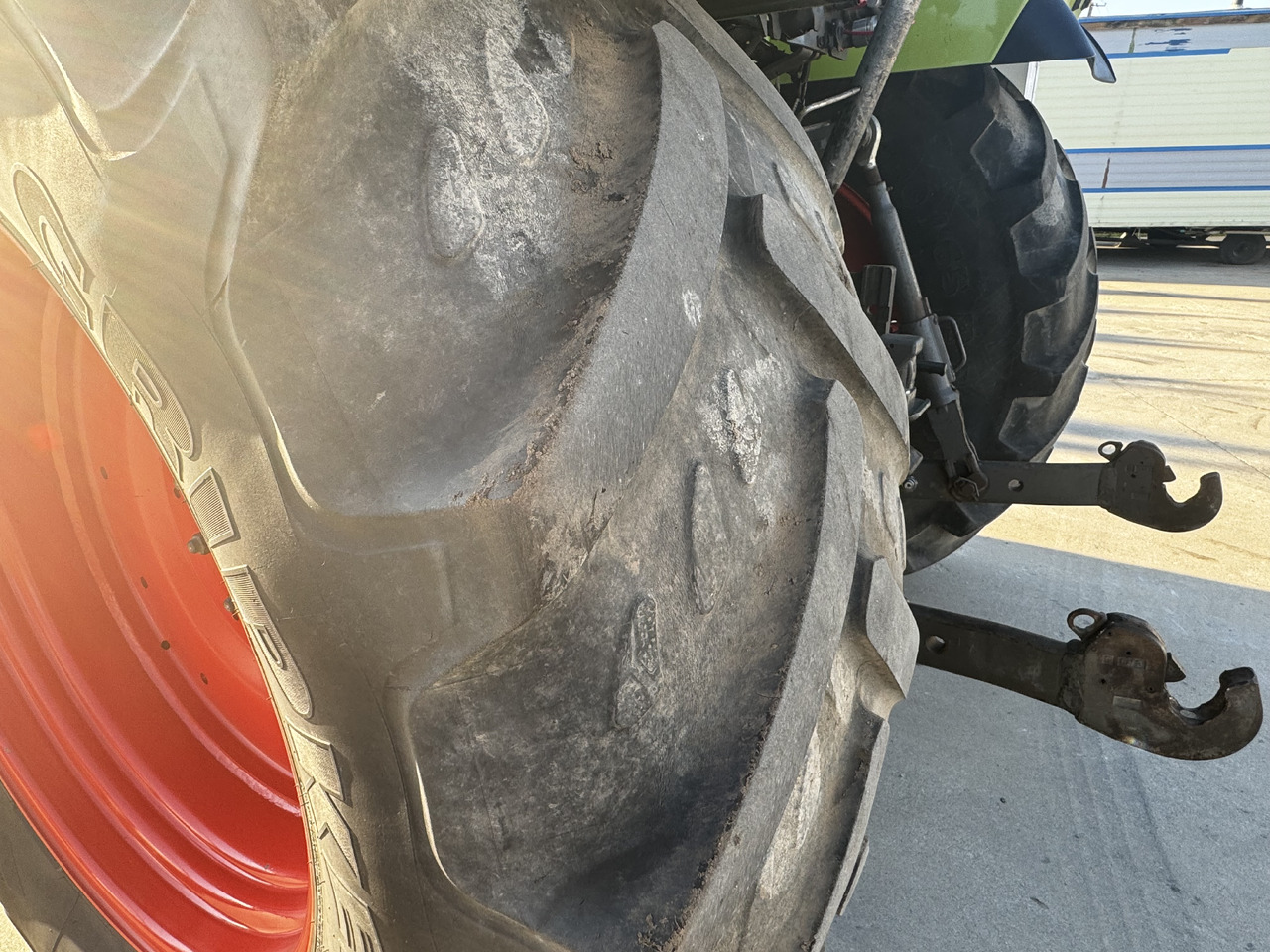 Claas Arion 640 - Traktor: bild 4 Claas Arion 640 - Traktor: bild 4