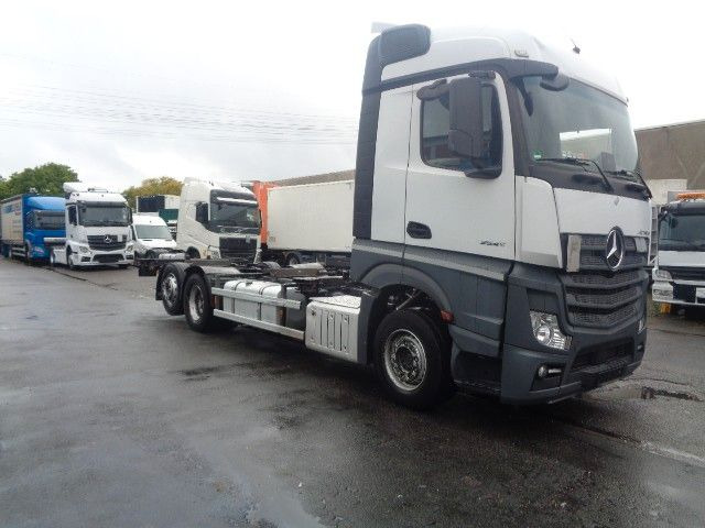 Mercedes-Benz 2545 Standard, Multi, Retarder, deut. Auto - Containerbil/ Växelflak lastbil: bild 2 Mercedes-Benz 2545 Standard, Multi, Retarder, deut. Auto - Containerbil/ Växelflak lastbil: bild 2