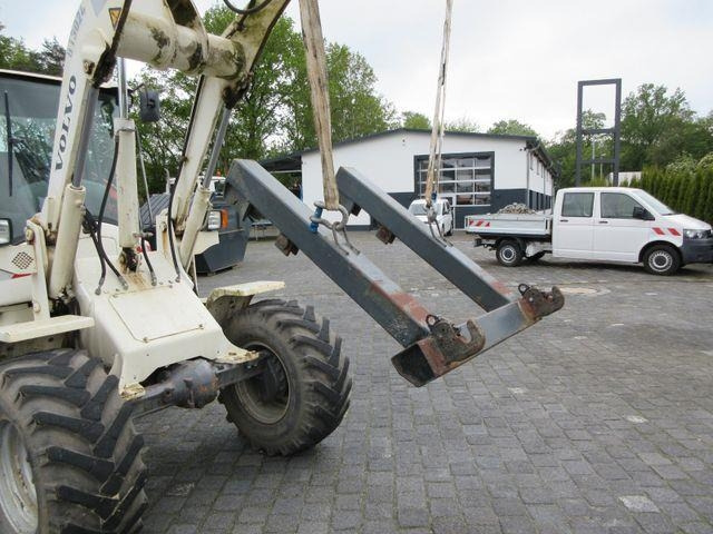 Bomag Mounting bracket for Rauch spreader 6.1 - Vält: bild 3 Bomag Mounting bracket for Rauch spreader 6.1 - Vält: bild 3