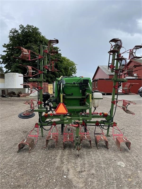 Moteska M 1000 12R - Bogserad spruta: bild 1 Moteska M 1000 12R - Bogserad spruta: bild 1