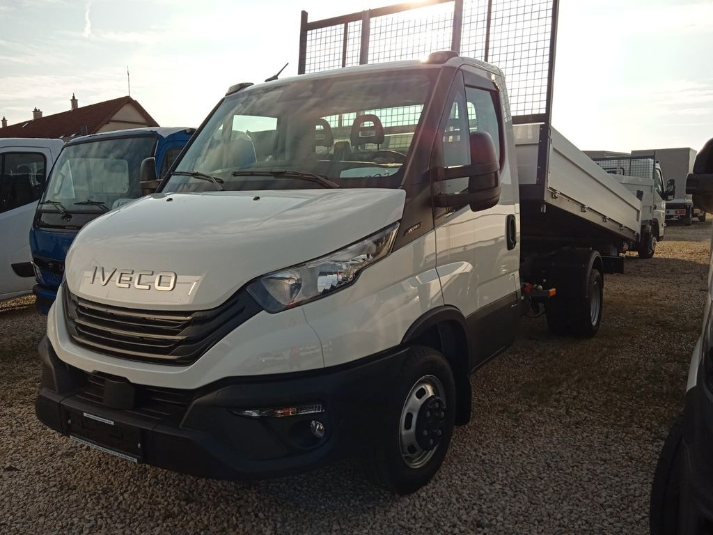 Iveco Daily 35C18H Dreiseitenkipper Iveco Daily 35C18H Dreiseitenkipper - Transportbil med tippflak: bild 1 Iveco Daily 35C18H Dreiseitenkipper Iveco Daily 35C18H Dreiseitenkipper - Transportbil med tippflak: bild 1