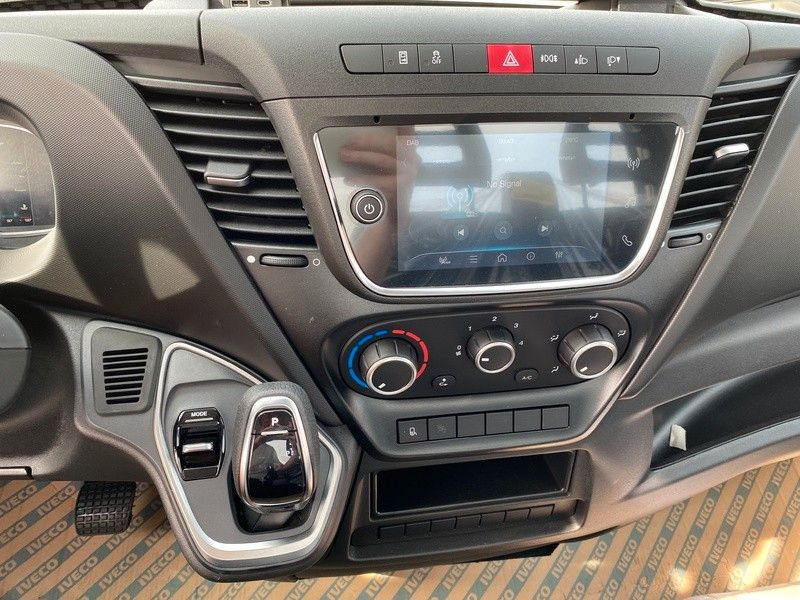 Iveco Daily 50C18HA8 Z Pritsche+Plane Iveco Daily 50C18HA8 Z Pritsche+Plane - Transportbil med kapell: bild 4 Iveco Daily 50C18HA8 Z Pritsche+Plane Iveco Daily 50C18HA8 Z Pritsche+Plane - Transportbil med kapell: bild 4