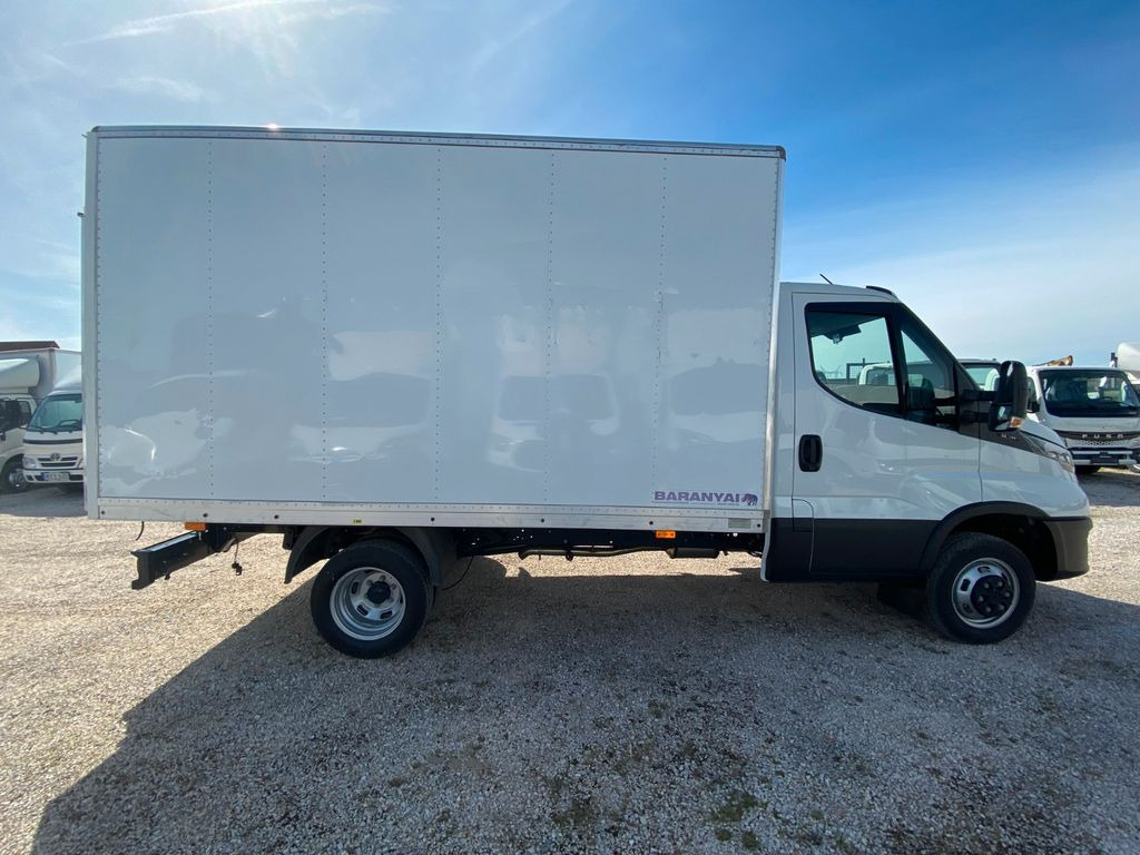 Iveco Daily Koffer mit LBW SOFORT Euro6E Iveco Daily Koffer mit LBW SOFORT Euro6E - Volymskåp: bild 2 Iveco Daily Koffer mit LBW SOFORT Euro6E Iveco Daily Koffer mit LBW SOFORT Euro6E - Volymskåp: bild 2