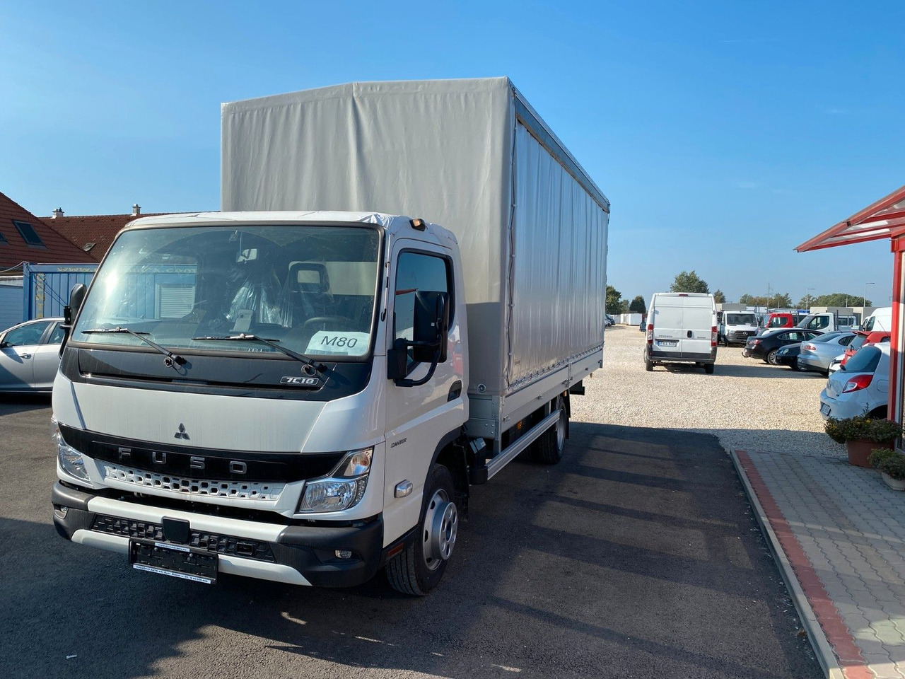 Mitsubishi Canter FUSO 3C15 PRITSCHE+PLANE - Transportbil med tippflak: bild 2 Mitsubishi Canter FUSO 3C15 PRITSCHE+PLANE - Transportbil med tippflak: bild 2