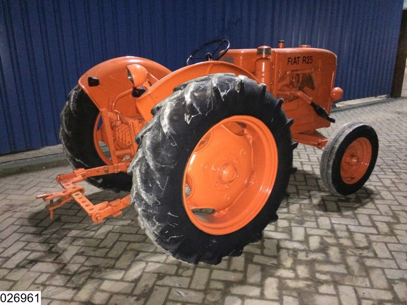 Fiat R25 2WD - Traktor: bild 4 Fiat R25 2WD - Traktor: bild 4