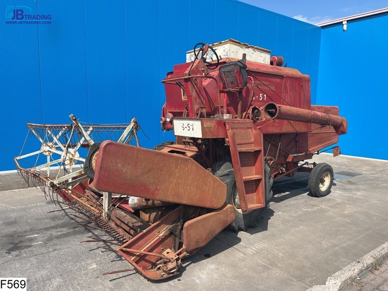 International 851 Mc Cormick International 851 - Skördetröska: bild 1 International 851 Mc Cormick International 851 - Skördetröska: bild 1