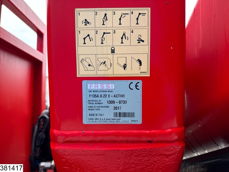 Iveco Stralis 360 6x2, EURO 6, Fassi, Remote - Flakbil, Kranbil: bild 5 Iveco Stralis 360 6x2, EURO 6, Fassi, Remote - Flakbil, Kranbil: bild 5