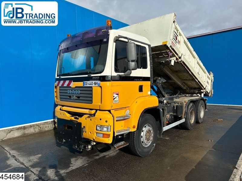 MAN TGA 26 390 6x4, Manual, Steel suspension - Tippbil lastbil: bild 1 MAN TGA 26 390 6x4, Manual, Steel suspension - Tippbil lastbil: bild 1