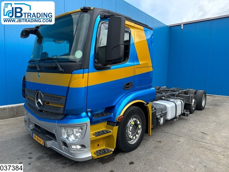 Mercedes-Benz Actros 2443 EURO 6, Hydraulic - Chassi lastbil: bild 1 Mercedes-Benz Actros 2443 EURO 6, Hydraulic - Chassi lastbil: bild 1