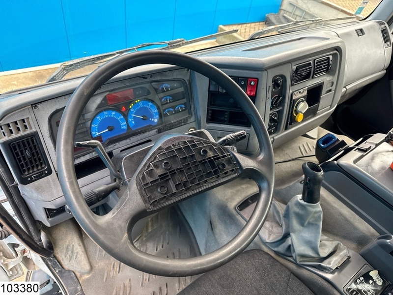 Renault Kerax 370 8x4, EURO 3, Cifa, 9m3, Remote - Betongbil: bild 5 Renault Kerax 370 8x4, EURO 3, Cifa, 9m3, Remote - Betongbil: bild 5