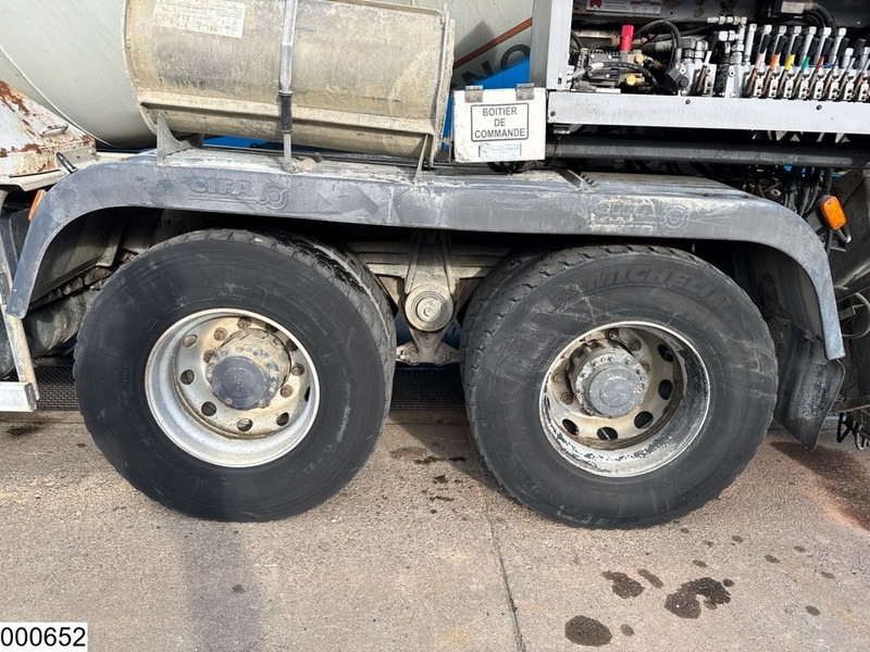 Renault Kerax 410 Dxi 8x4, Cifa, 9m3, Remote - Betongbil: bild 3 Renault Kerax 410 Dxi 8x4, Cifa, 9m3, Remote - Betongbil: bild 3