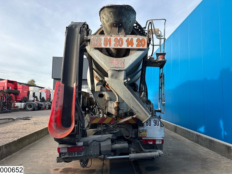 Renault Kerax 410 Dxi 8x4, Cifa, 9m3, Remote - Betongbil: bild 4 Renault Kerax 410 Dxi 8x4, Cifa, 9m3, Remote - Betongbil: bild 4