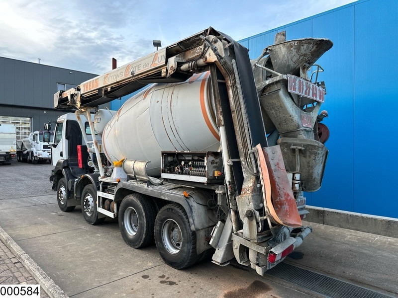 Renault Kerax 410 Dxi 8x4, EURO4, Cifa, 9m3, Remote - Betongbil: bild 2 Renault Kerax 410 Dxi 8x4, EURO4, Cifa, 9m3, Remote - Betongbil: bild 2