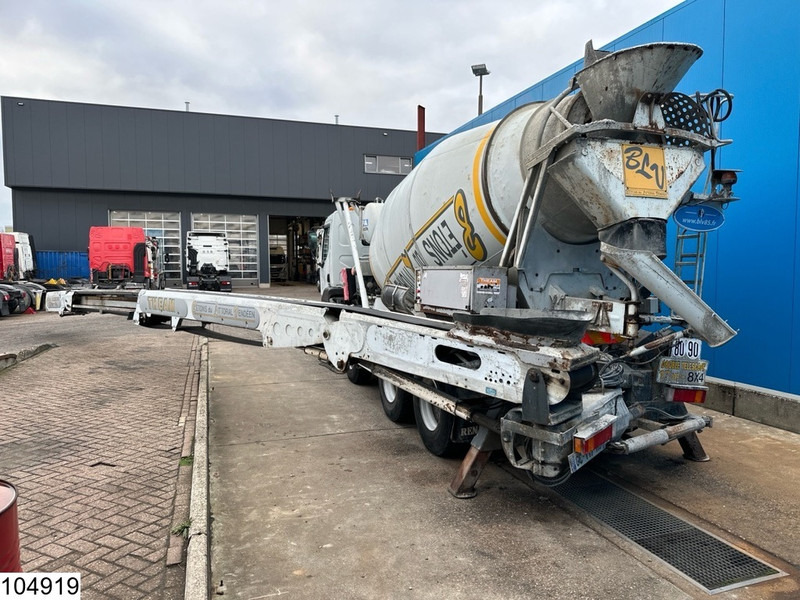 Renault Kerax 420 8x4, EURO 3, Cifa, 9m3, Remote - Betongbil: bild 4 Renault Kerax 420 8x4, EURO 3, Cifa, 9m3, Remote - Betongbil: bild 4