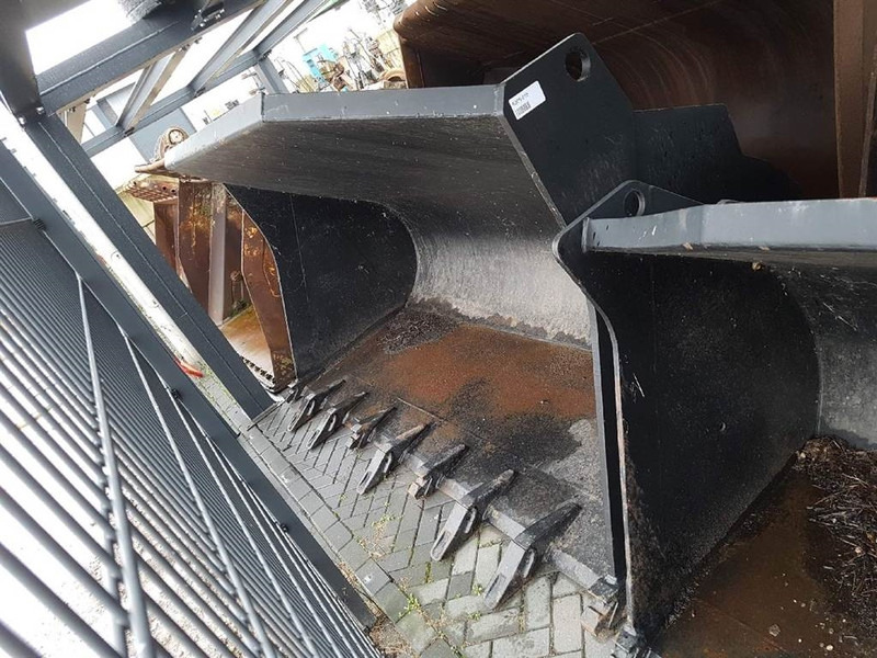 - Bucket/Schaufel/Dichte bak - Skopa: bild 1 - Bucket/Schaufel/Dichte bak - Skopa: bild 1