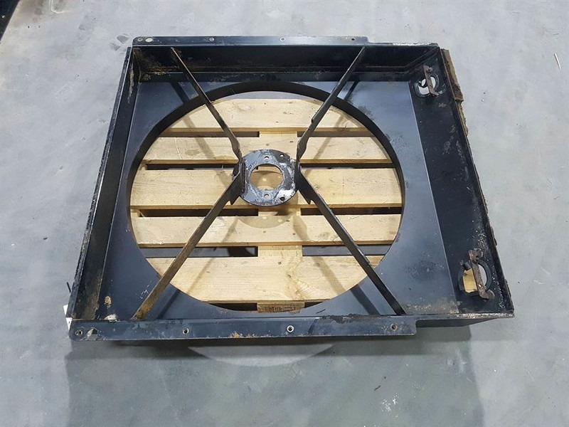 Case 921C -Fan/Lüfterrad/Koelvin - Motor för Byggmaskiner: bild 1 Case 921C -Fan/Lüfterrad/Koelvin - Motor för Byggmaskiner: bild 1