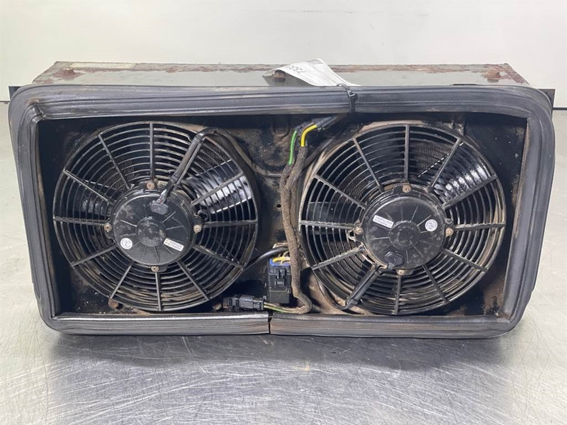 Cat 924G-199-7041-Airco condenser/Klimakondensator - Ram/ Chassi för Byggmaskiner: bild 3 Cat 924G-199-7041-Airco condenser/Klimakondensator - Ram/ Chassi för Byggmaskiner: bild 3