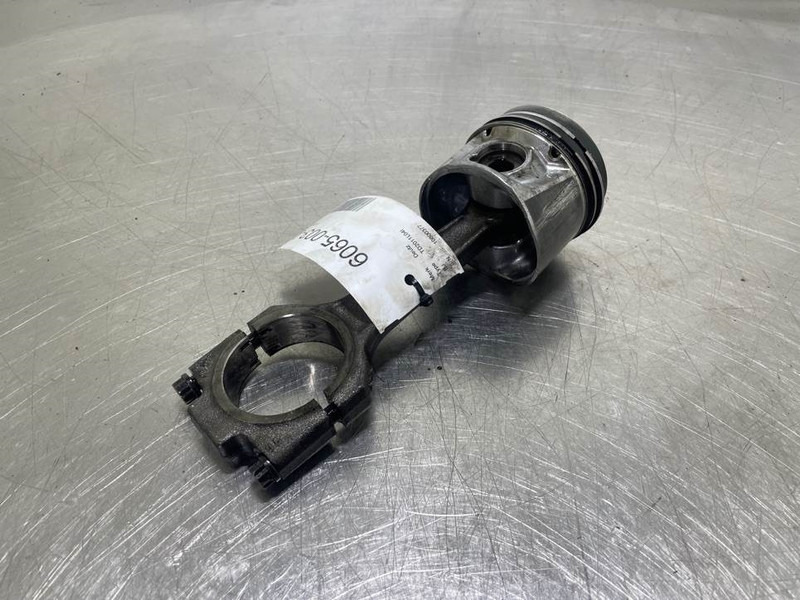 Deutz TD2011L04I - Piston/Kolben/Zuiger - Motor för Byggmaskiner: bild 4 Deutz TD2011L04I - Piston/Kolben/Zuiger - Motor för Byggmaskiner: bild 4