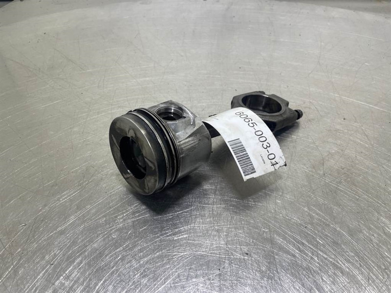 Deutz TD2011L04I - Piston/Kolben/Zuiger - Motor för Byggmaskiner: bild 1 Deutz TD2011L04I - Piston/Kolben/Zuiger - Motor för Byggmaskiner: bild 1