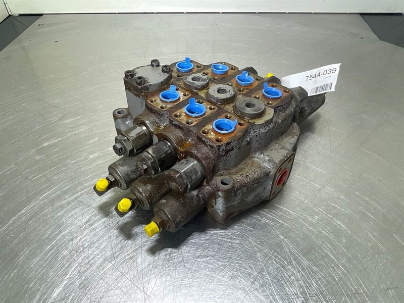 Hydraulik för Byggmaskiner Hyundai HL757-7A-31LD-00030-WA28D7D7F1-57-Valve/Ventile: bild 8 Hydraulik för Byggmaskiner Hyundai HL757-7A-31LD-00030-WA28D7D7F1-57-Valve/Ventile: bild 8