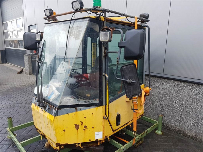 Komatsu WA 320 - 5H - Cabin/Kabine/Cabine - Hytt och interiör för Byggmaskiner: bild 1 Komatsu WA 320 - 5H - Cabin/Kabine/Cabine - Hytt och interiör för Byggmaskiner: bild 1