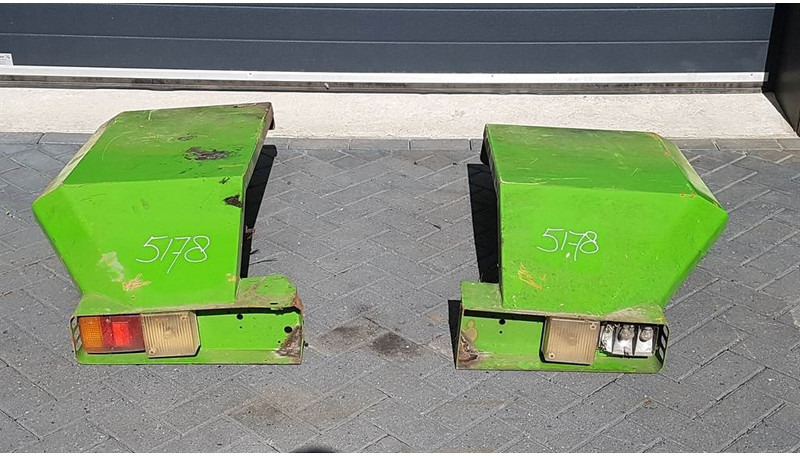 Manitou MT 1237 - Fender/Kotflügel/Spatbord - Vinge för Byggmaskiner: bild 2 Manitou MT 1237 - Fender/Kotflügel/Spatbord - Vinge för Byggmaskiner: bild 2