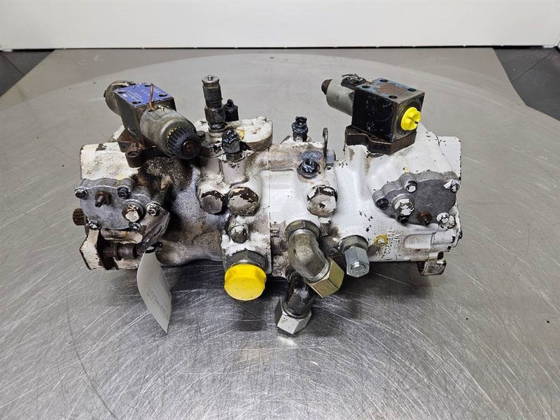 Sauer Sundstrand -7090202-Tandem pump/Fahrpumpe/Ri - Hydraulik för Byggmaskiner: bild 1 Sauer Sundstrand -7090202-Tandem pump/Fahrpumpe/Ri - Hydraulik för Byggmaskiner: bild 1