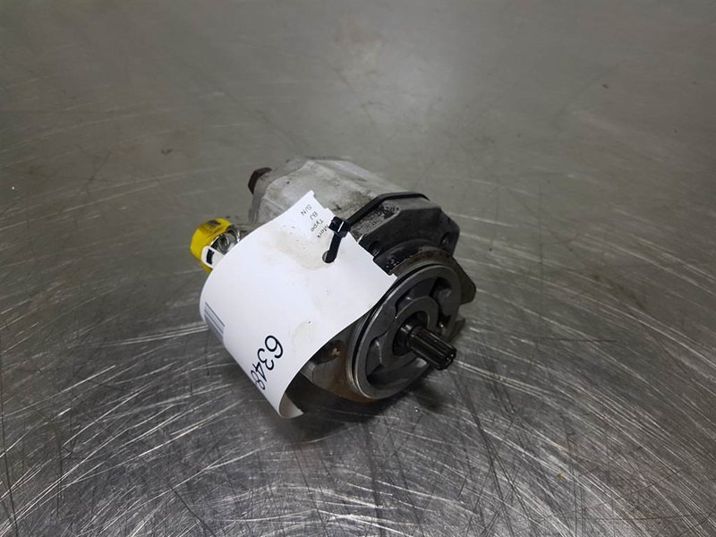 Sauer Sundstrand TKP4-26/11DSC06RE01G/6B - Gearpum - Hydraulik för Byggmaskiner: bild 1 Sauer Sundstrand TKP4-26/11DSC06RE01G/6B - Gearpum - Hydraulik för Byggmaskiner: bild 1