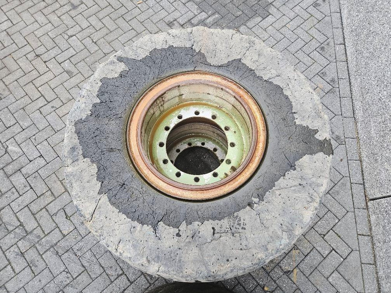 Terex TL260S-Banden 20.5-R25-Solid wheels / Full Gummi - Däck och fälgar för Byggmaskiner: bild 4 Terex TL260S-Banden 20.5-R25-Solid wheels / Full Gummi - Däck och fälgar för Byggmaskiner: bild 4