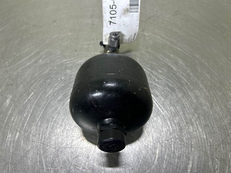 Terex TW150-5615978-Accumulator/Hydrospeicher - Hydraulik för Byggmaskiner: bild 2 Terex TW150-5615978-Accumulator/Hydrospeicher - Hydraulik för Byggmaskiner: bild 2