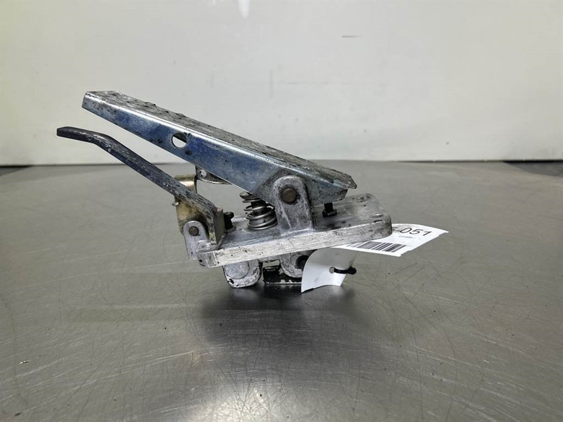 Terex TW150-6041506-Brake pedal/Bremspedal/Rempedaal - Hytt och interiör för Byggmaskiner: bild 2 Terex TW150-6041506-Brake pedal/Bremspedal/Rempedaal - Hytt och interiör för Byggmaskiner: bild 2