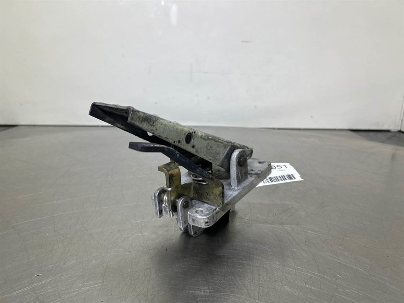 Terex TW150-6041506-Brake pedal/Bremspedal/Rempedaal - Hytt och interiör för Byggmaskiner: bild 3 Terex TW150-6041506-Brake pedal/Bremspedal/Rempedaal - Hytt och interiör för Byggmaskiner: bild 3