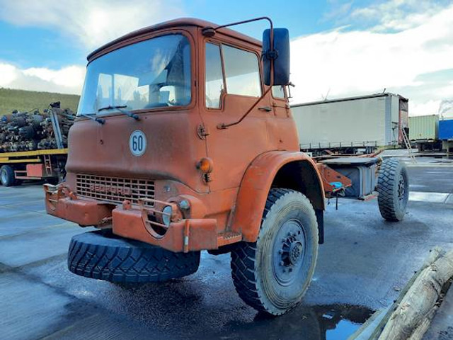 Bedford MJP2 4X4 - Chassi lastbil: bild 1 Bedford MJP2 4X4 - Chassi lastbil: bild 1