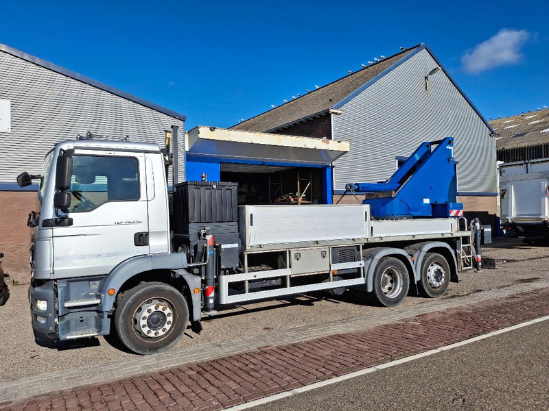 MAN TGM 26.340 6x2 - Lastbil med skåp: bild 2 MAN TGM 26.340 6x2 - Lastbil med skåp: bild 2