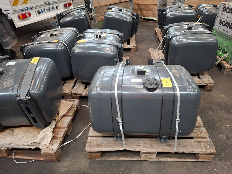 Mercedes-Benz 290L - Bränsletank: bild 5 Mercedes-Benz 290L - Bränsletank: bild 5