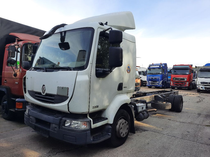 Renault MIDLUM 220 - Chassi lastbil: bild 1 Renault MIDLUM 220 - Chassi lastbil: bild 1