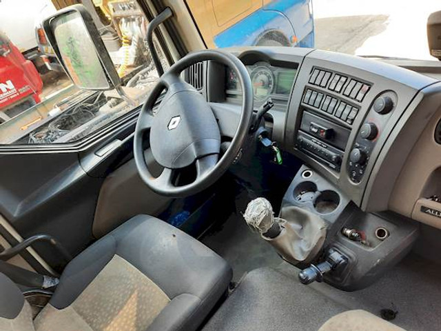 Renault MIDLUM 220 - Lastbil med skåp: bild 4 Renault MIDLUM 220 - Lastbil med skåp: bild 4