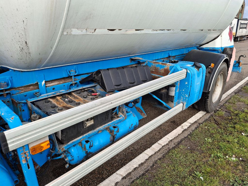 Renault MIDLUM 280DXI - Tankbil: bild 3 Renault MIDLUM 280DXI - Tankbil: bild 3