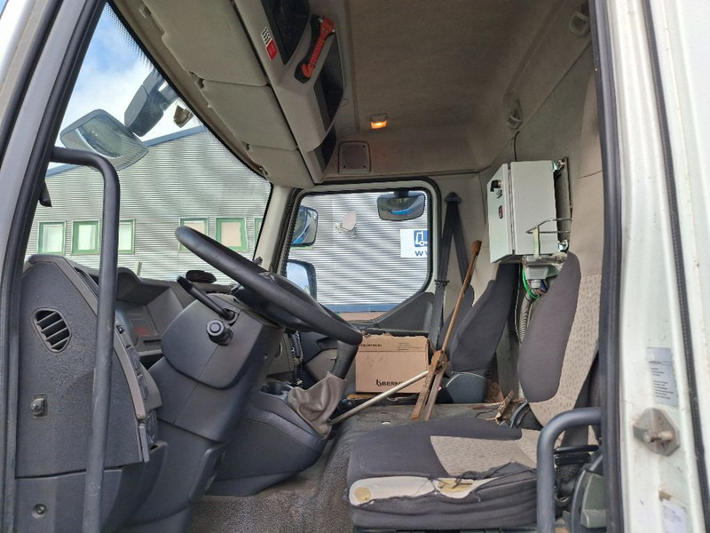 Renault MIDLUM 280DXI - Tankbil: bild 4 Renault MIDLUM 280DXI - Tankbil: bild 4