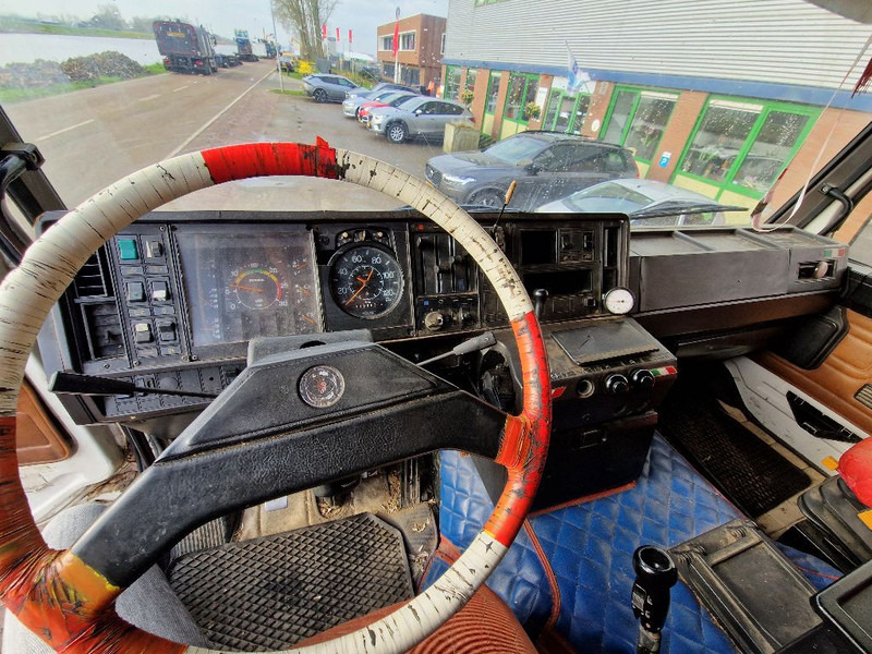 Flakbil Scania R 142 H 6X2 V8: bild 11