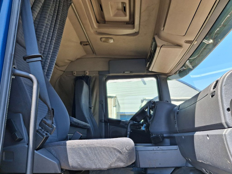 Scania R420 - Lastbil med skåp: bild 2 Scania R420 - Lastbil med skåp: bild 2