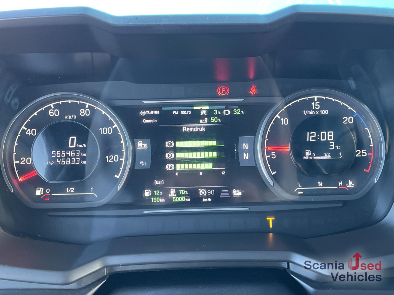 Dragbil SCANIA R 410 A4x2NA DIFF-L LED RETARDER ADR FL: bild 12 Dragbil SCANIA R 410 A4x2NA DIFF-L LED RETARDER ADR FL: bild 12