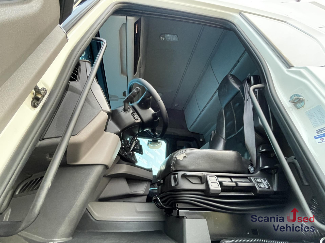SCANIA R 410 A4x2NA DIFF-L RETARDER LED SMART 2 - Dragbil: bild 4 SCANIA R 410 A4x2NA DIFF-L RETARDER LED SMART 2 - Dragbil: bild 4