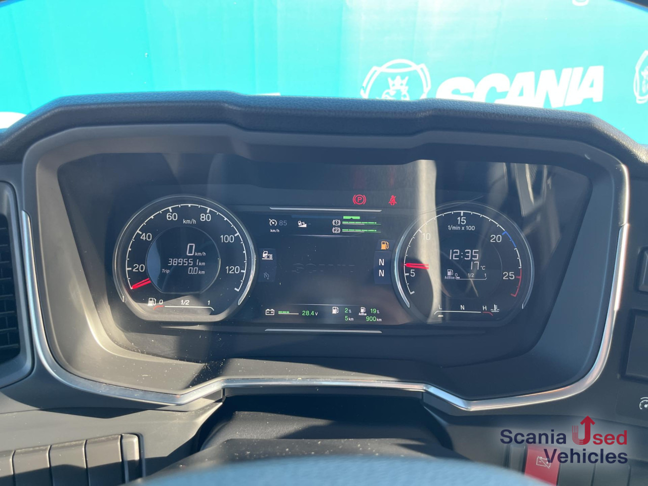 SCANIA R 410 A4x2NA RETARDER LED NAVI - Dragbil: bild 5 SCANIA R 410 A4x2NA RETARDER LED NAVI - Dragbil: bild 5