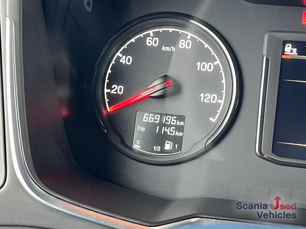 SCANIA R 450 A4x2LB RETARDER DIFF-L P-AIRCO FULL AIR - Dragbil: bild 5 SCANIA R 450 A4x2LB RETARDER DIFF-L P-AIRCO FULL AIR - Dragbil: bild 5