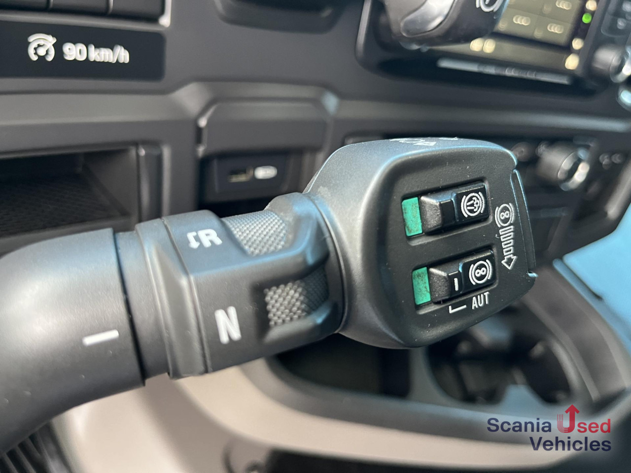 SCANIA R 450 A4x2LB RETARDER DIFF-L P-AIRCO FULL AIR - Dragbil: bild 4 SCANIA R 450 A4x2LB RETARDER DIFF-L P-AIRCO FULL AIR - Dragbil: bild 4