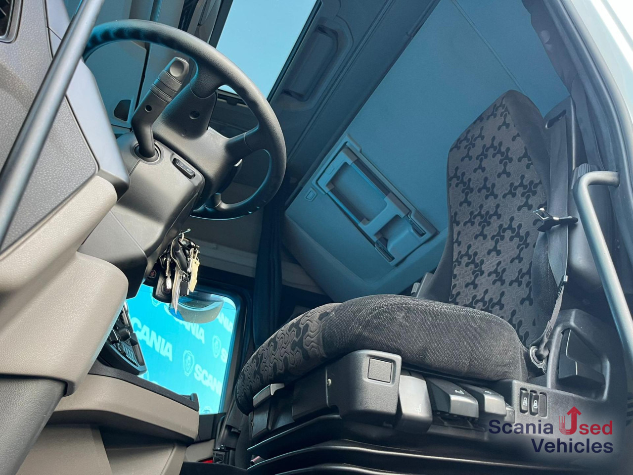 SCANIA R 450 A4x2NA RETARDER 8T DIFF-L SMART2 - Dragbil: bild 2 SCANIA R 450 A4x2NA RETARDER 8T DIFF-L SMART2 - Dragbil: bild 2