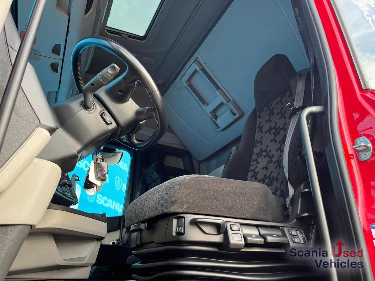 SCANIA R 450 A4x2NA RETARDER LED NAVI PTO - Dragbil: bild 2 SCANIA R 450 A4x2NA RETARDER LED NAVI PTO - Dragbil: bild 2